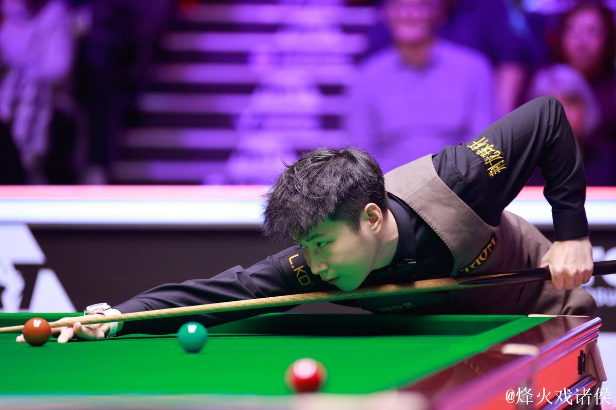 斯诺克英锦赛:张安达6-2战胜赵心童 连续三年挺进八强 斯诺克英锦赛:张安达6-2战胜赵心童 连续三年挺进八强